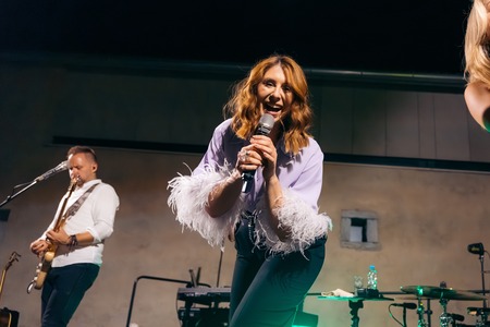 XOD-PRESS-Eva Boto – OBARVAJ SVET Z LJUBEZNIJO-29